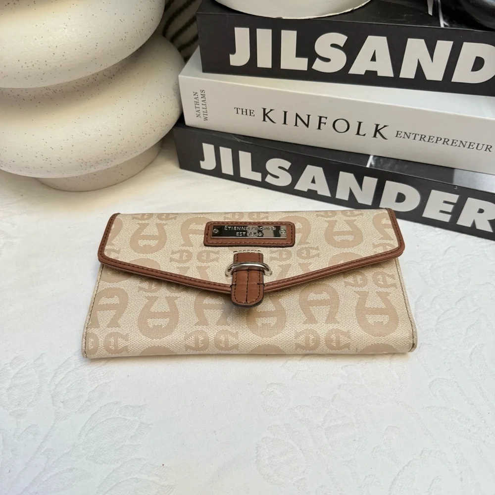Etienne Aigner Cream and Brown Wallet Timeless Sophistication - Picture 7 of 7